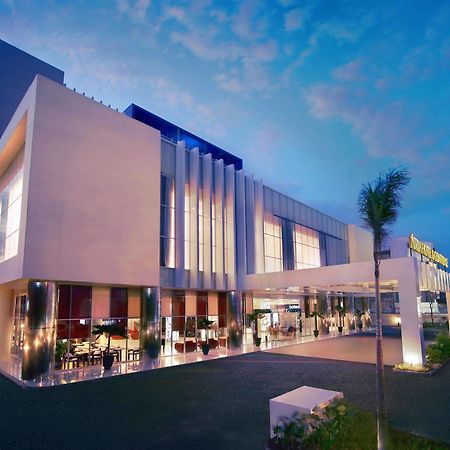 Atria Hotel Malang Ngoại thất bức ảnh