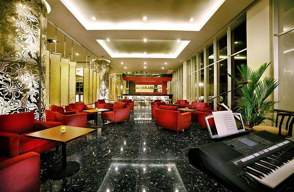 Atria Hotel Malang Ngoại thất bức ảnh