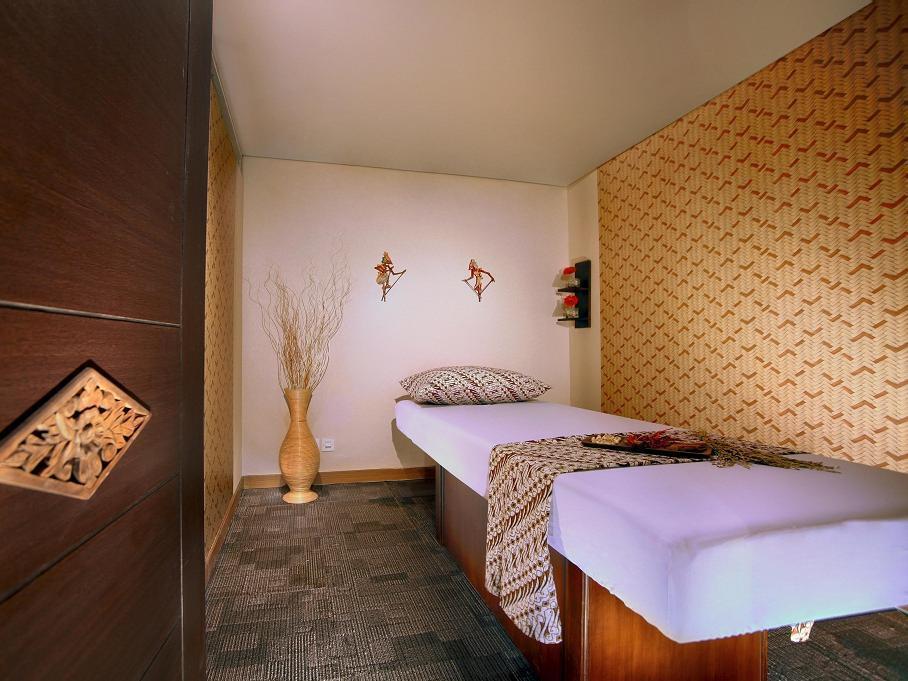Atria Hotel Malang Ngoại thất bức ảnh