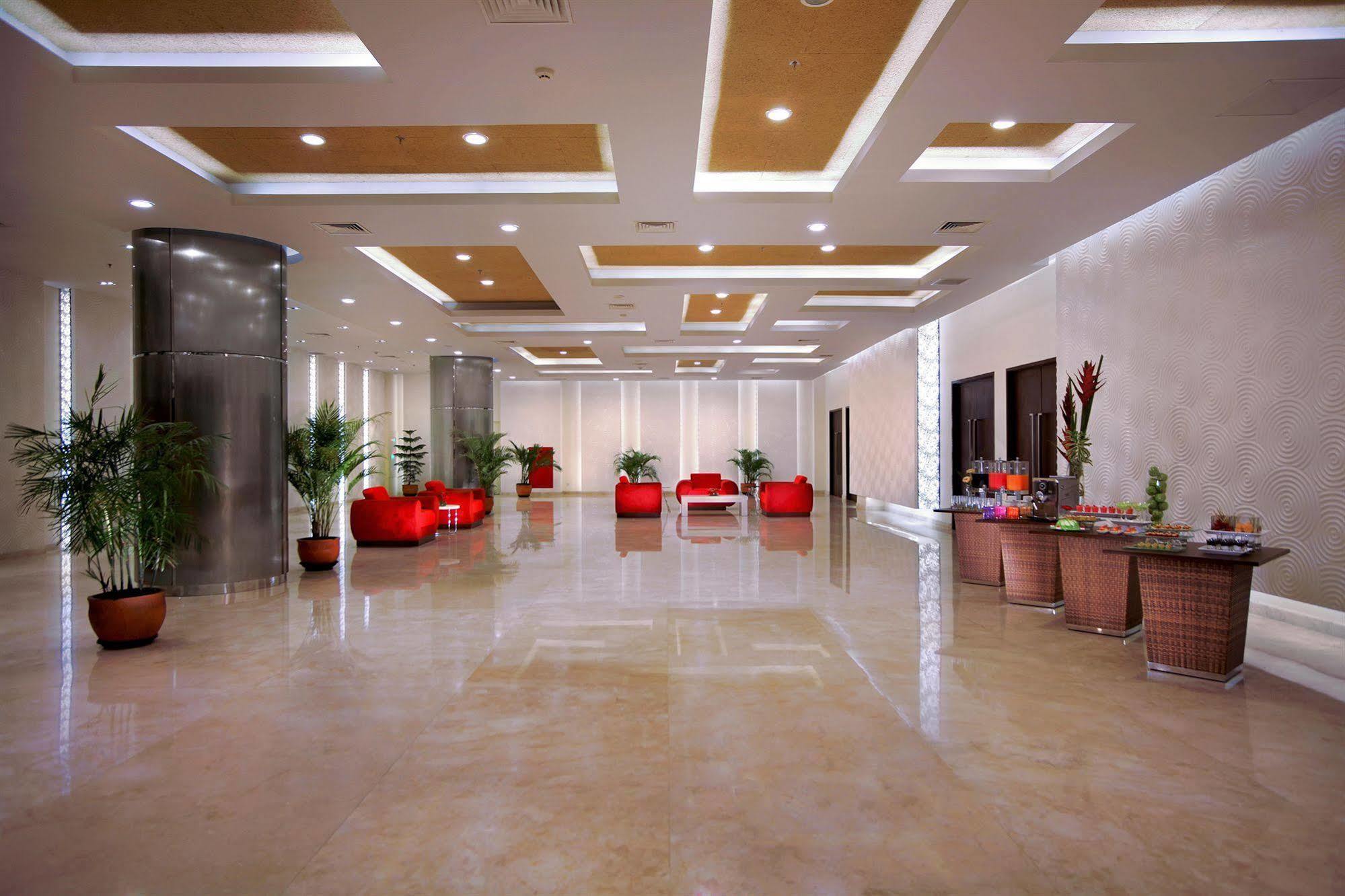 Atria Hotel Malang Ngoại thất bức ảnh