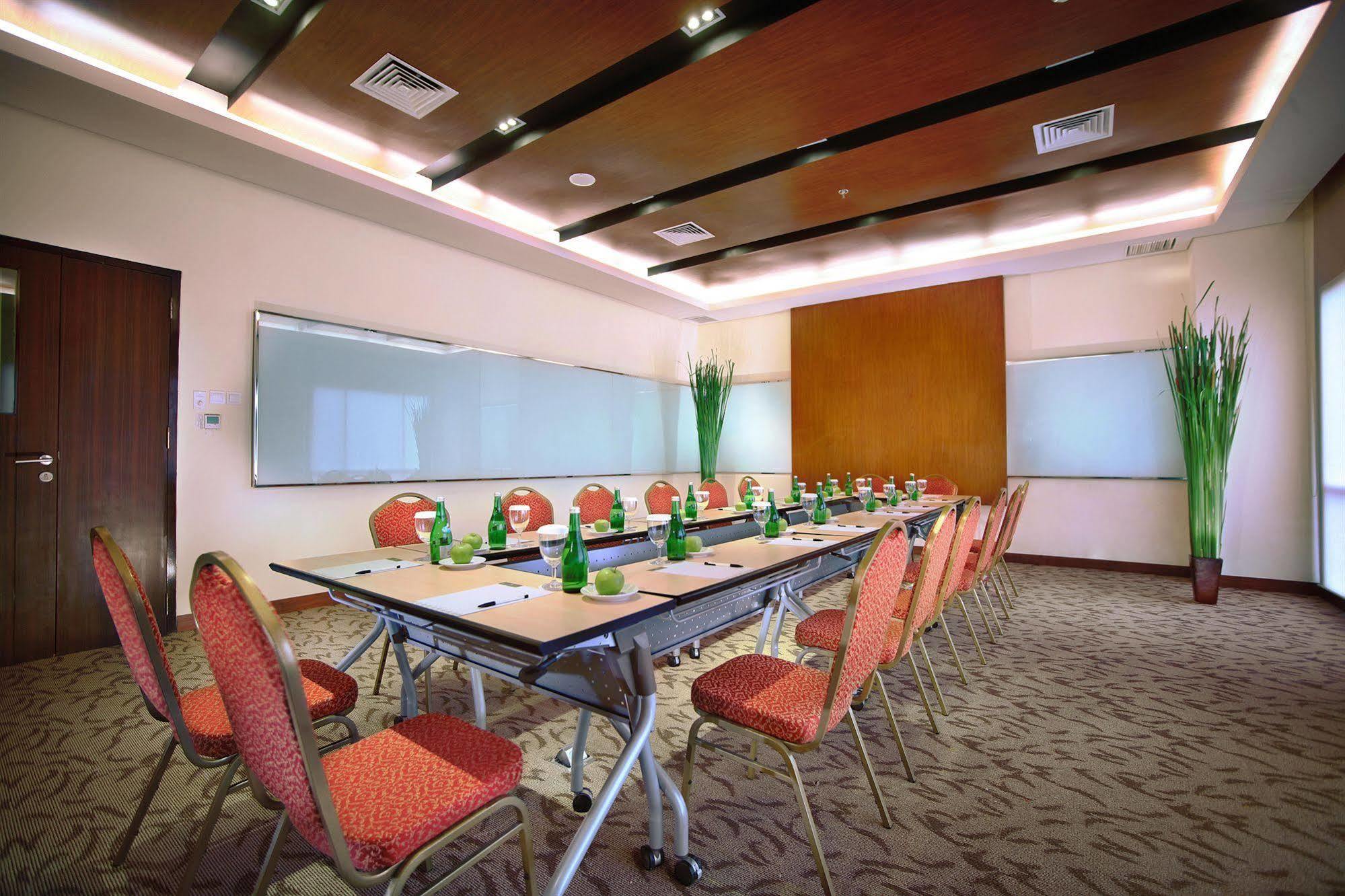 Atria Hotel Malang Ngoại thất bức ảnh